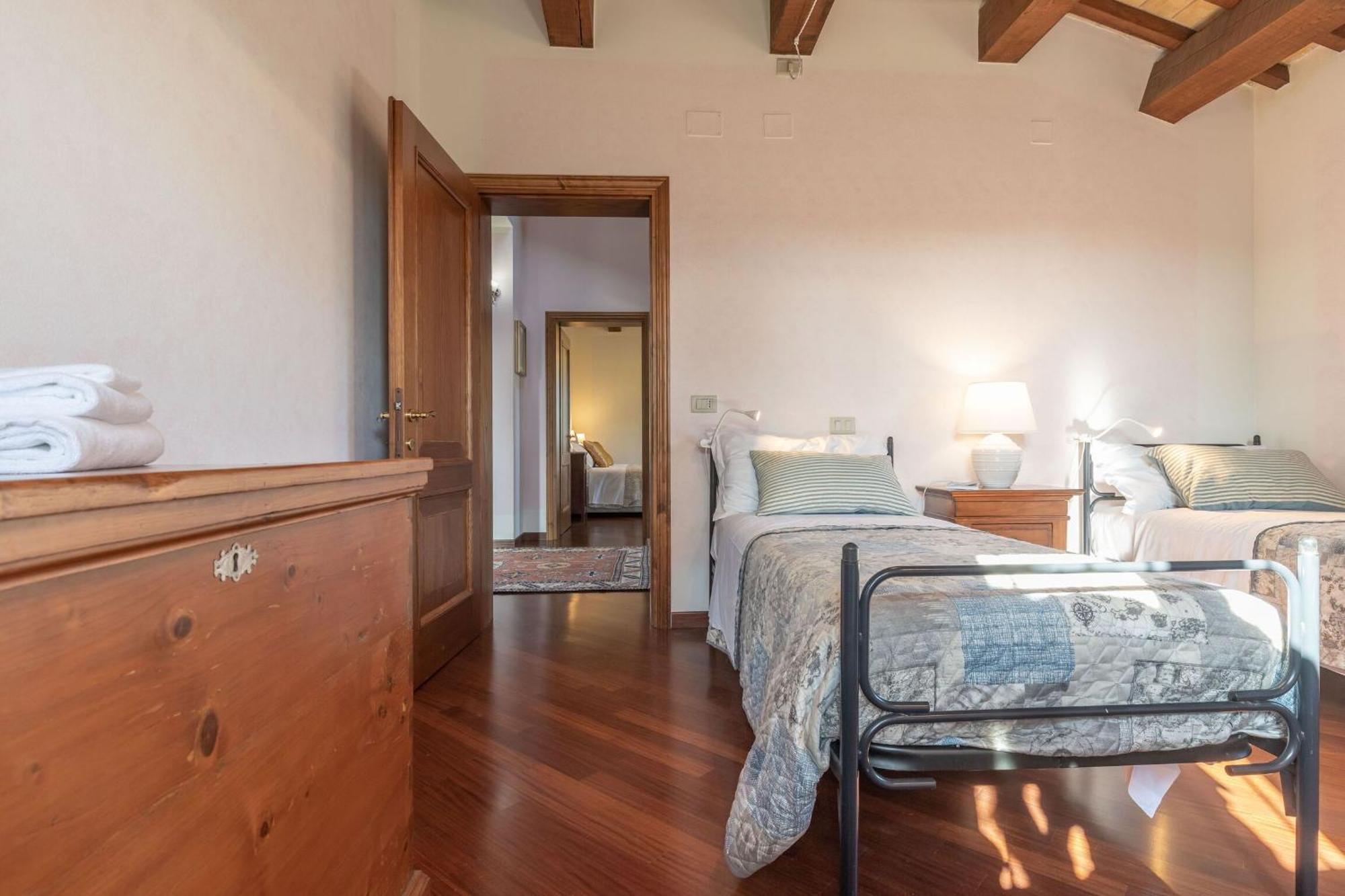 Italian Experience-Villa Vagnini Pesaro Exterior photo