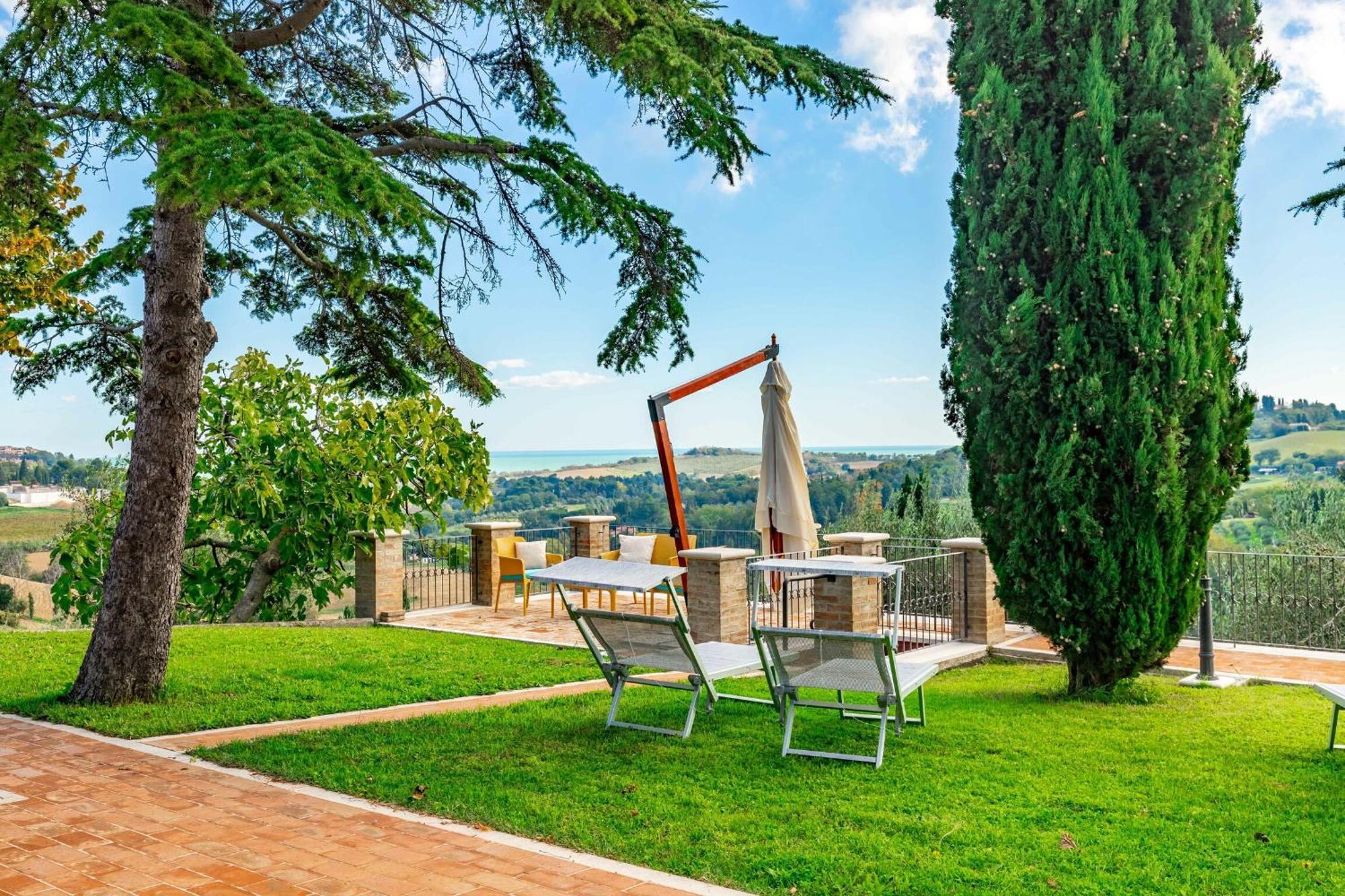 Italian Experience-Villa Vagnini Pesaro Exterior photo