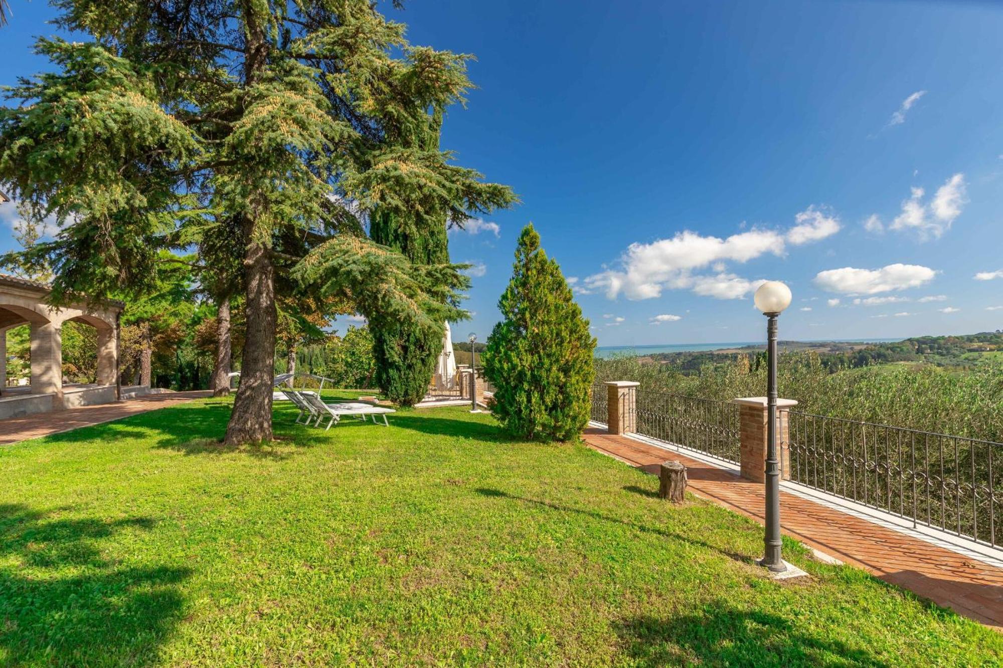 Italian Experience-Villa Vagnini Pesaro Exterior photo