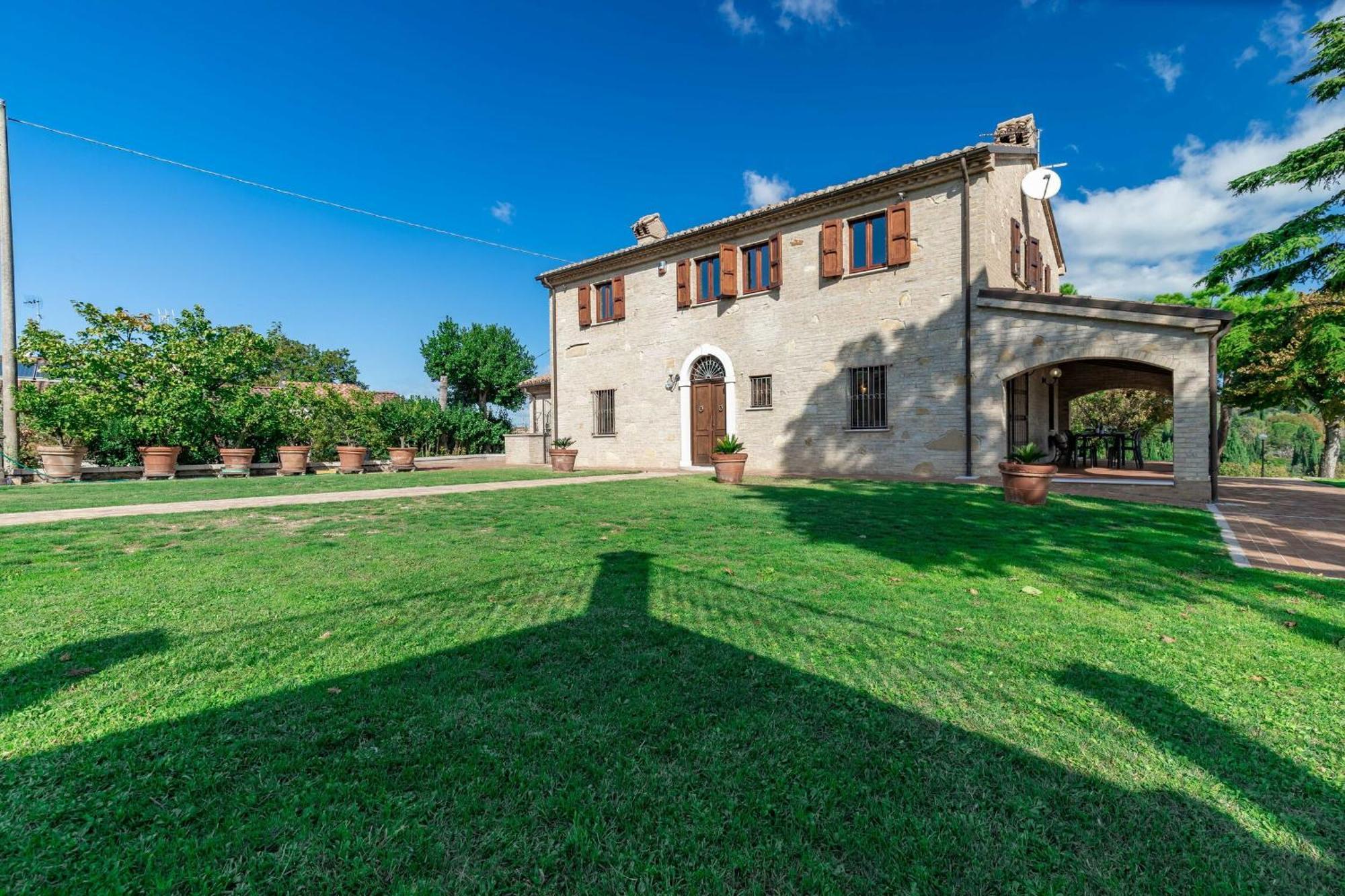 Italian Experience-Villa Vagnini Pesaro Exterior photo